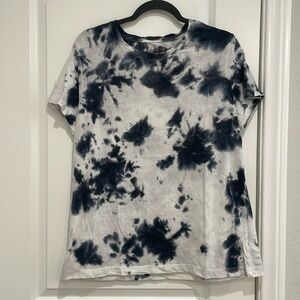 Like new women’s Danskin t-shirt.  Size large